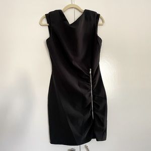 NWT - Gorgeous, flattering zara dress with accessory zipper on front